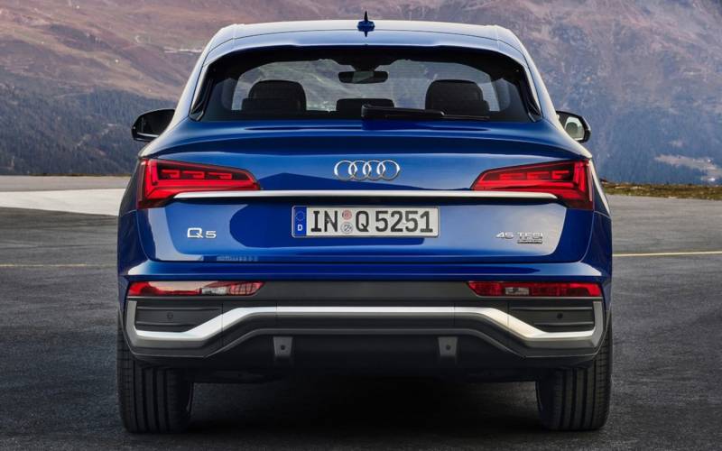 Audi Q5 Sportback Prestige S Line 2022 SUV Drive